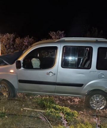 Konya’da elektrik direğine çarpan araçtaki 1 kişi öldü, 2 kişi yaralandı