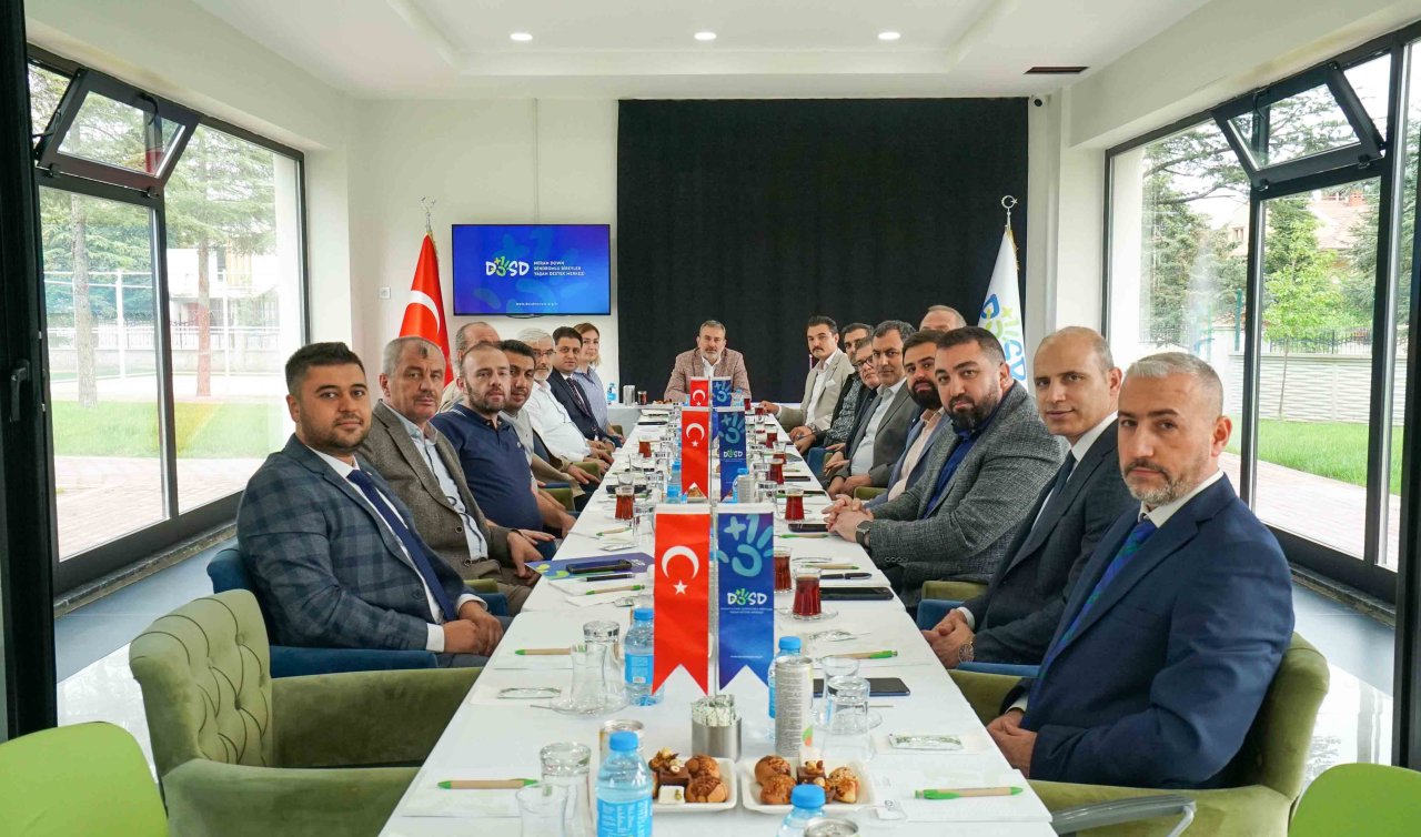 Türkiye’ye örnek olan DOSD Meram’ın gündemi: Merkezin gelecek planlamaları oldu