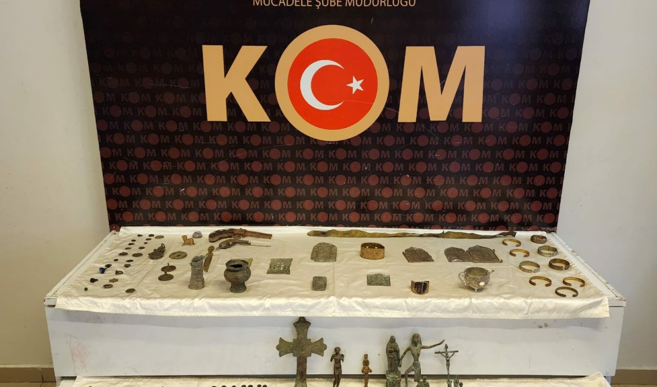 Konya’nın 4 ilçesinde dev operasyon: Yaklaşık 6 milyon TL’lik yüzlerce tarihi eser yakalandı!