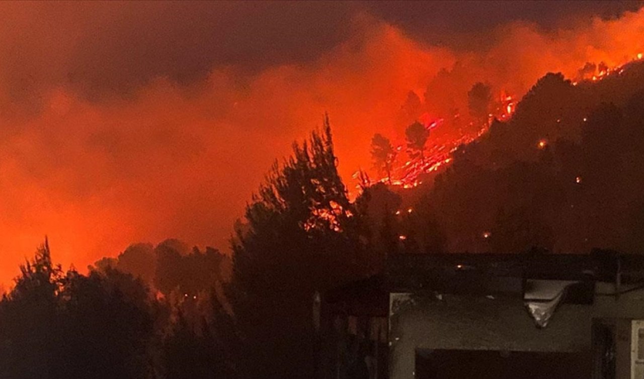 Katil İsrail alev alev yanıyor! Saatlerdir söndüremiyorlar
