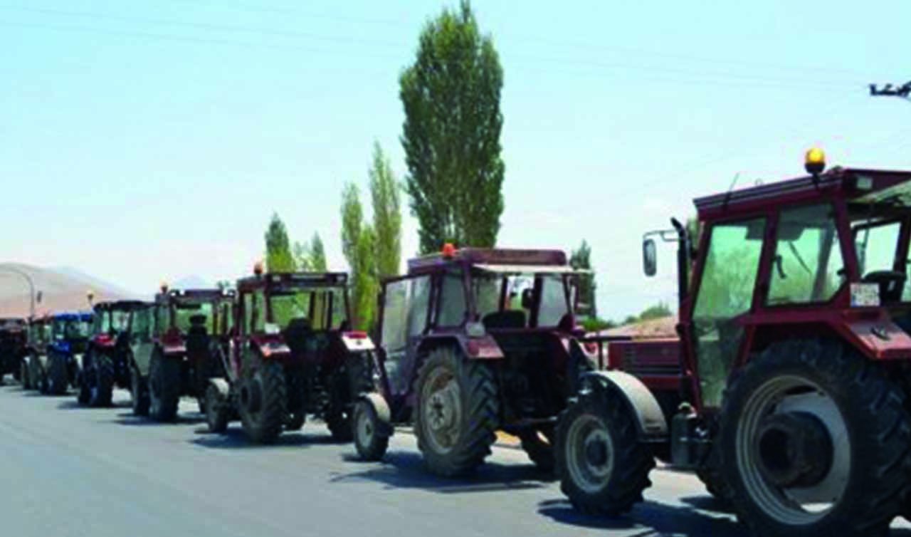 Konya’da çiftçiler eylemde! Traktör konvoylu eylem!