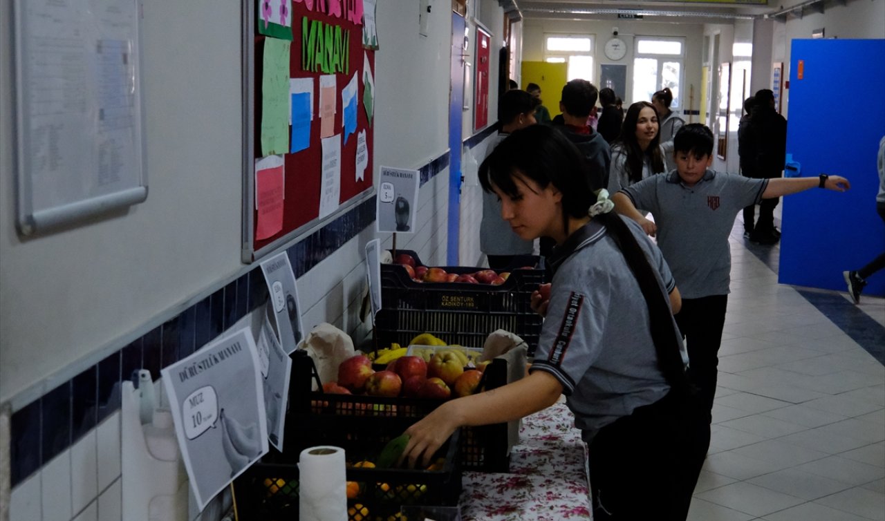  Konya’da “Dürüstlük Manavı“ projesi ile öğrencilere dürüstlük ve güven aşılanıyor!