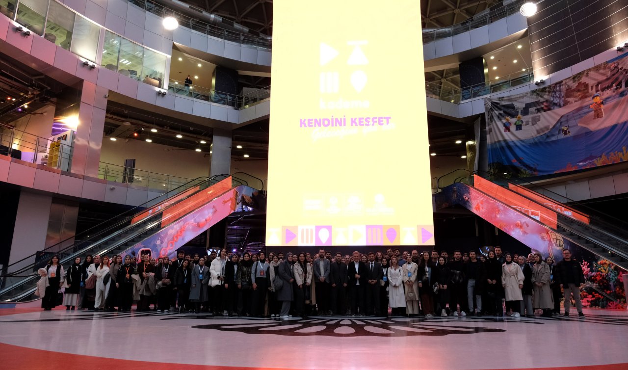 TRT Spor’un sesi Erdoğan Arıkan KADEME’de gençlerle etkileşimde