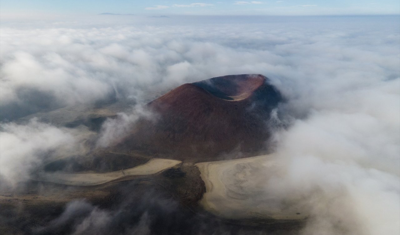 Dünyanın nazar boncuğunu sis kapladı!