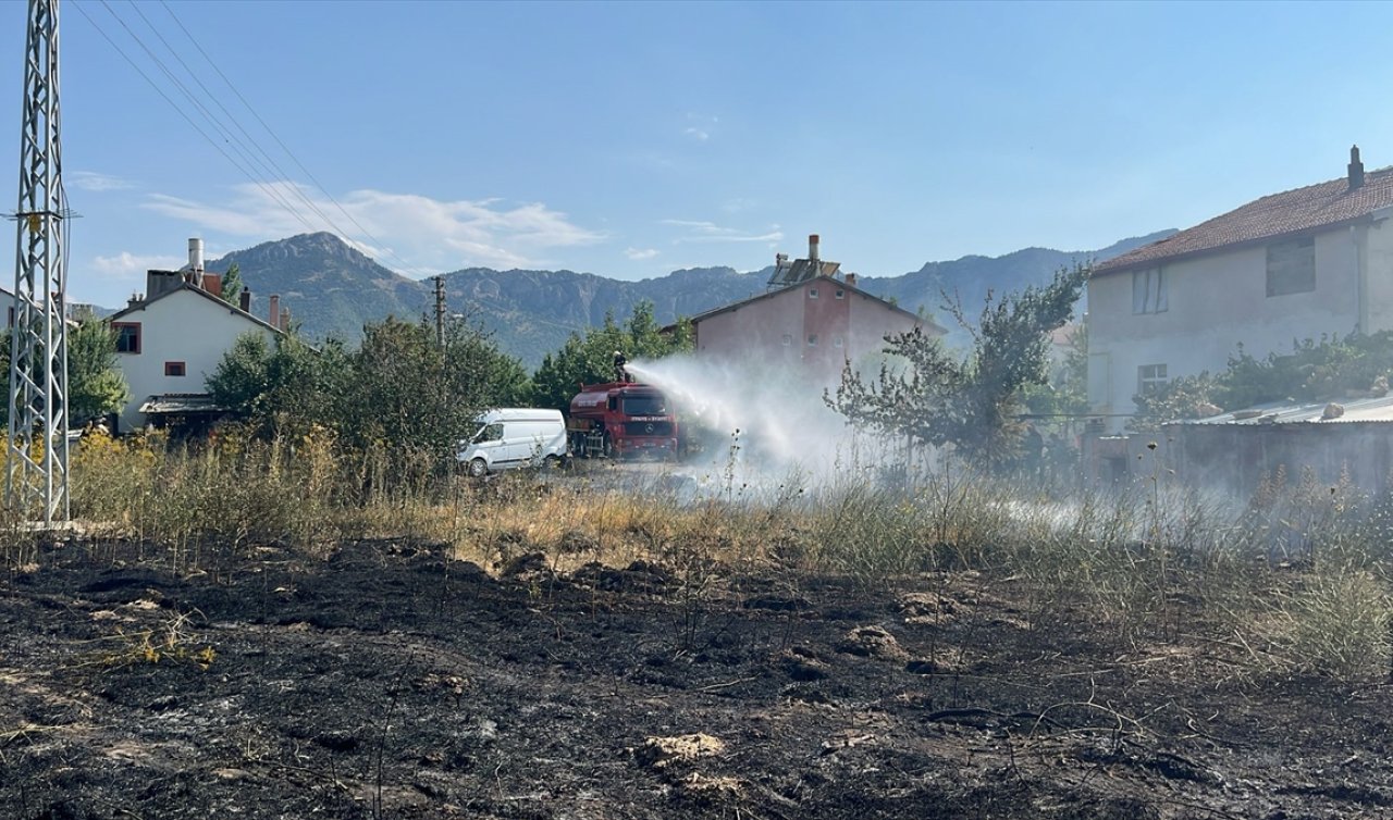 Konya’da anız yangınında 3 depo zarar gördü