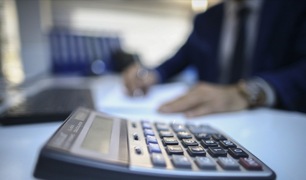 Hükümetin memur ve emekliye yaptığı ilk zam teklifi belli oldu