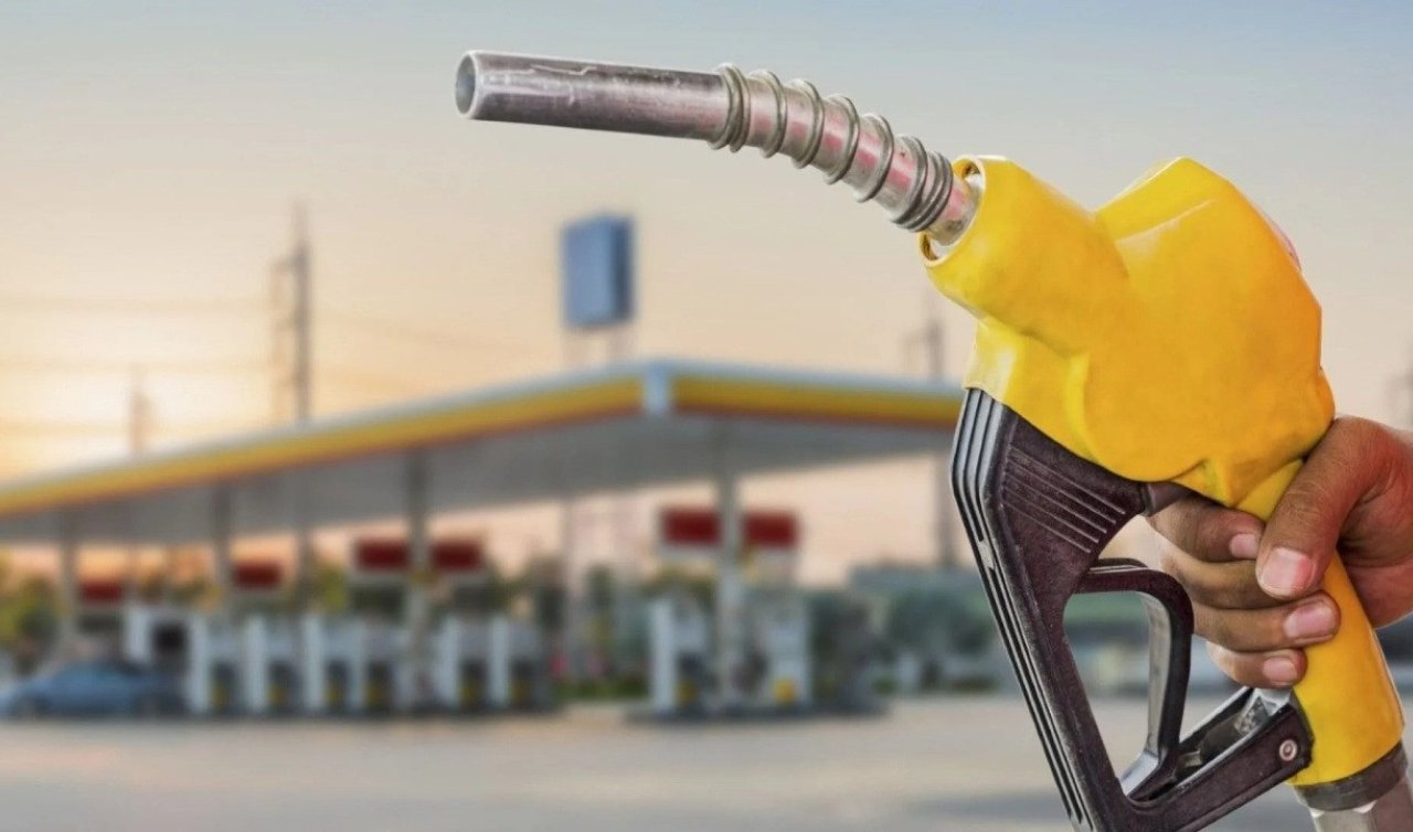Araç sahiplerine kötü haber: Benzine yeni zam geldi