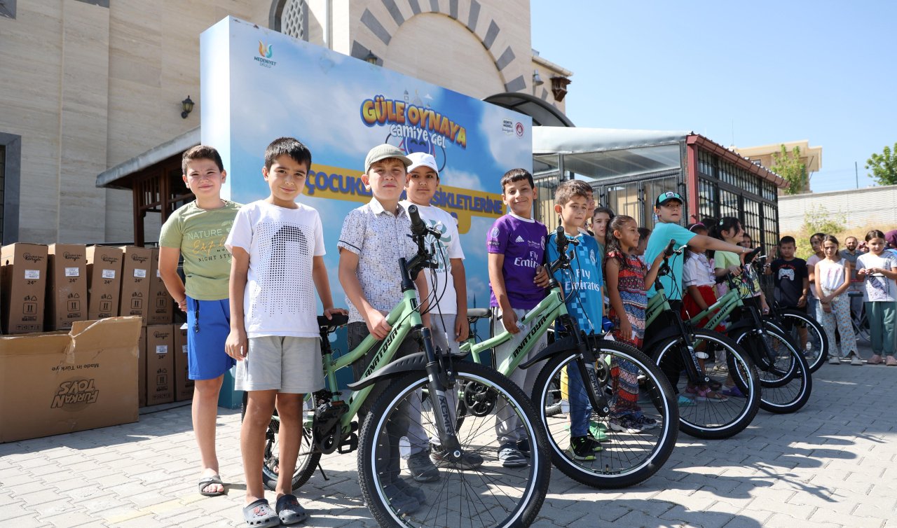 Konya’da 40 gün sabah namazına katılan çocuklar bisikletle ödüllendirildi