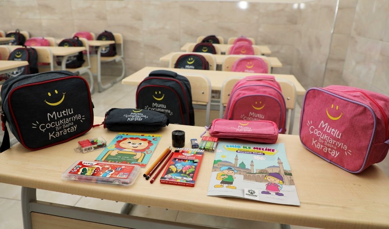 Karatay Belediyesi’nden 9 bin öğrenciye çanta ve kırtasiye seti desteği!