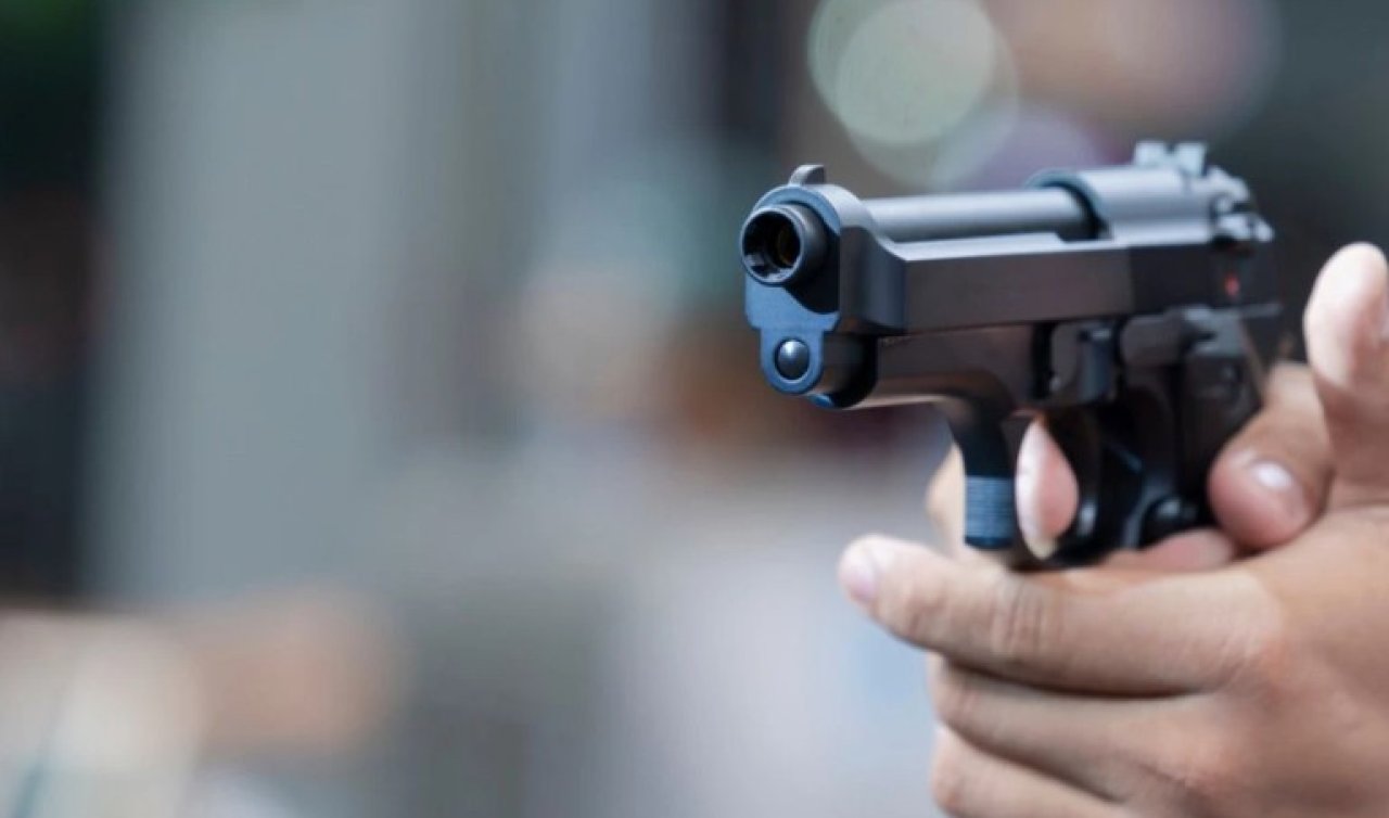 Konya’da iki arkadaşı barıştırmak isteyen kişi silahla ağır yaralandı