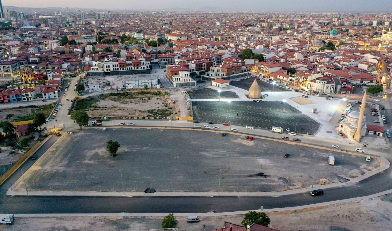 Konya’da tarihi çarşıların kalbine nefes aldıracak otopark hizmete girdi!