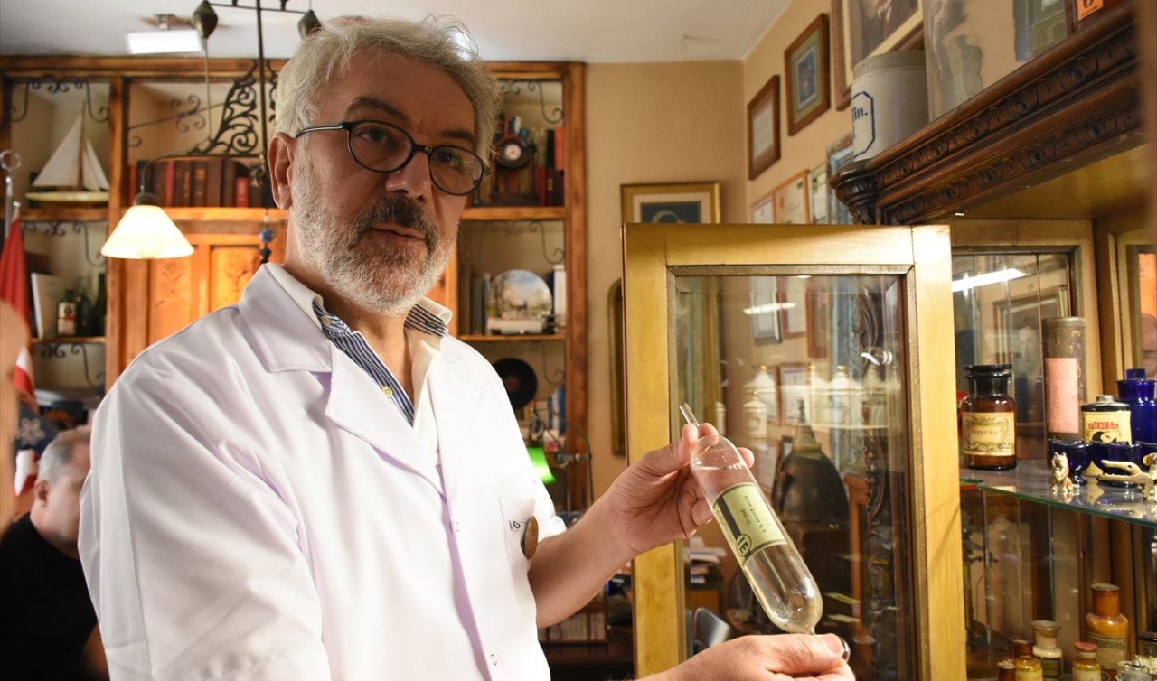 Konya’da bir eczacı, mesleğiyle ilgili 5 bin parçadan oluşan koleksiyon oluşturdu
