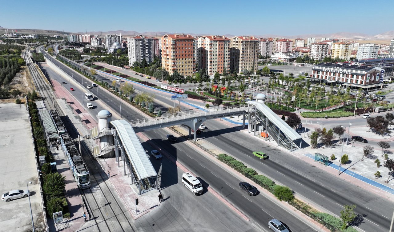 Konya’nın öğrenci noktasına yürüyen merdiven kazandırıldı