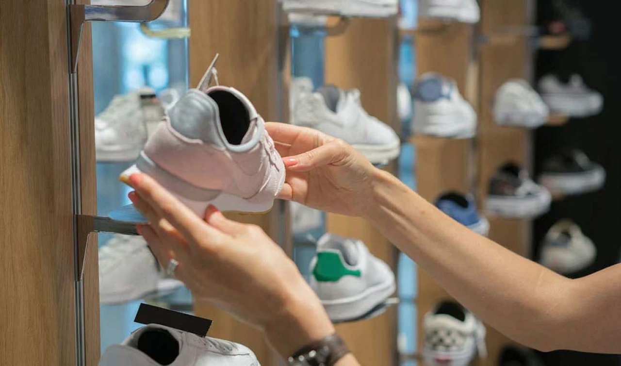 Bu ayakkabıyı sakın giymeyin! Konya’da üretildi, Türkiye genelinde yasaklandı!