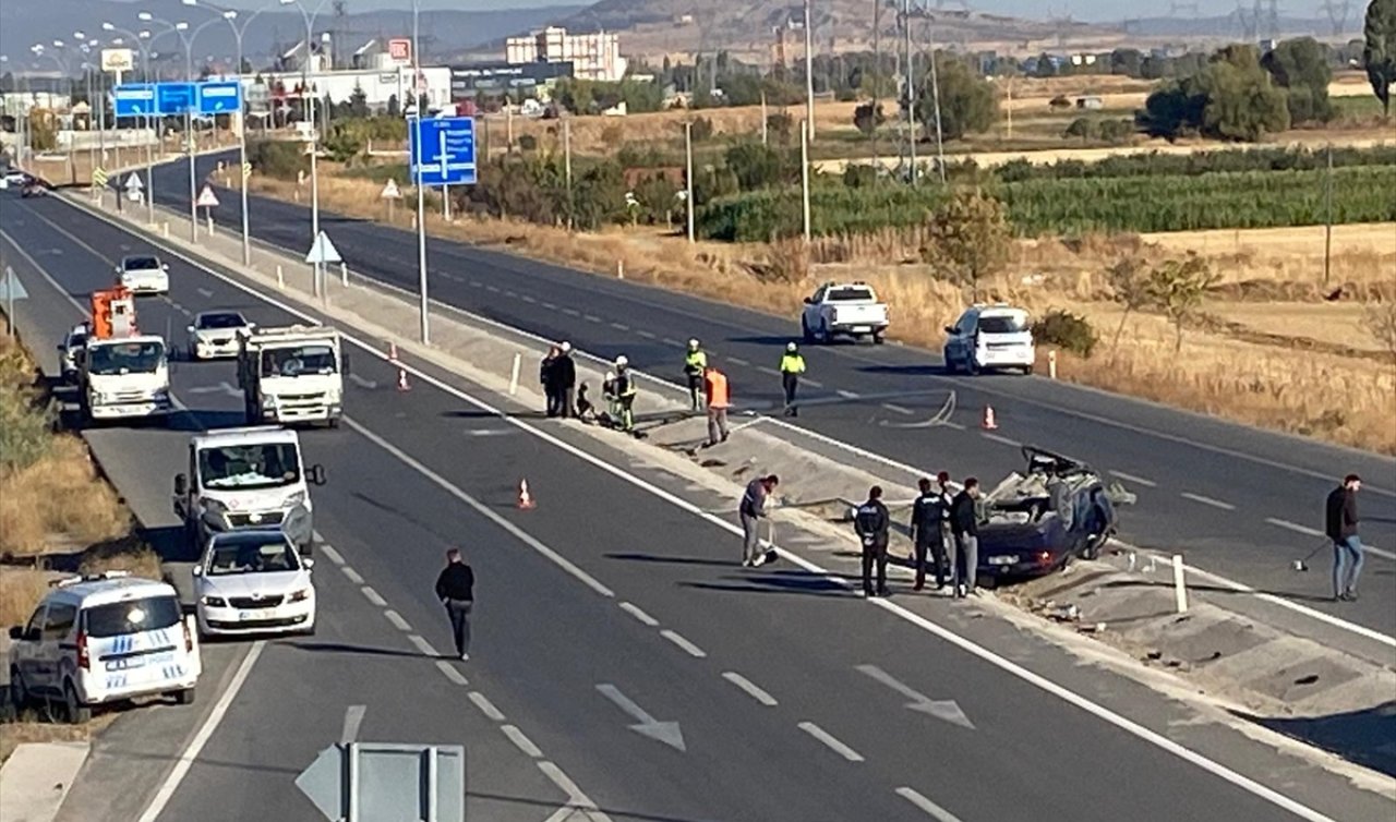 Konya’da otomobil devrildi: 3 kişi yaralandı