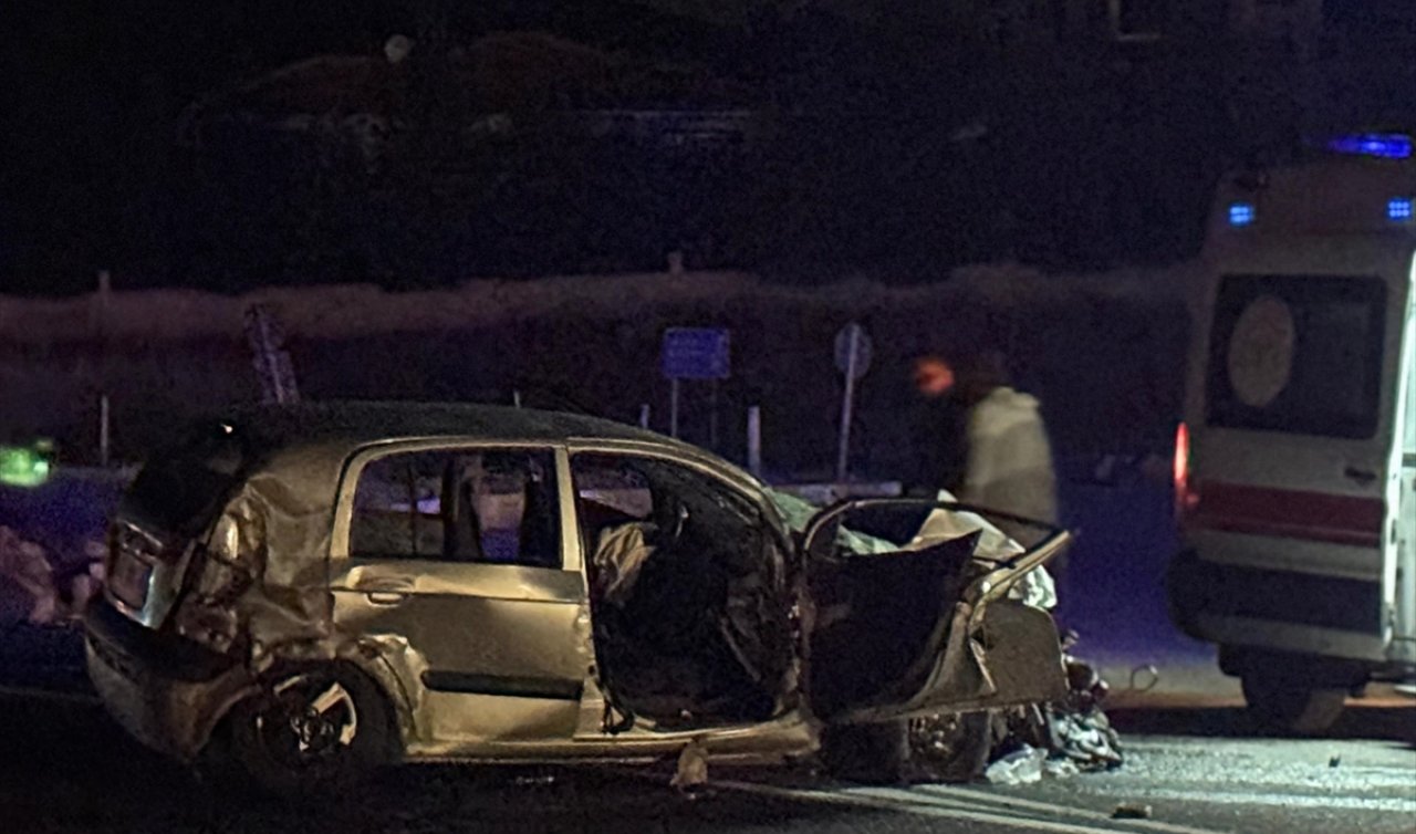  Konya’da otobüs ile otomobil çarpıştı, 2 kişi yaralandı