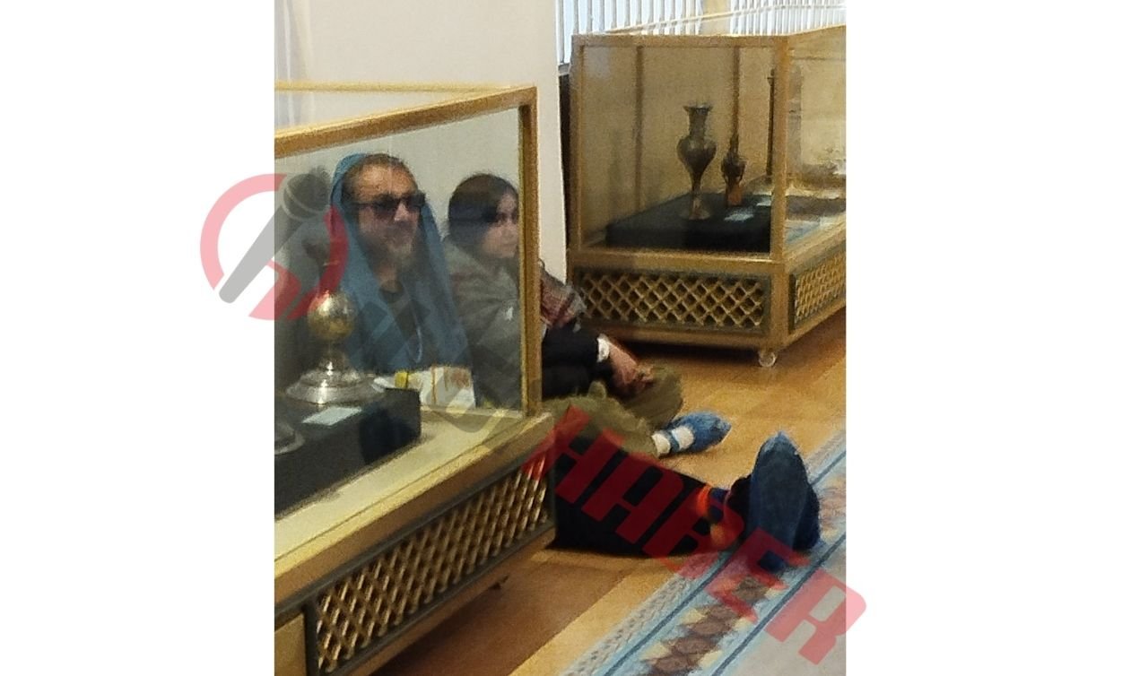  Konya’da dikkat çeken görüntü: Mevlana Türbesi’nde “Budist Meditasyonu”!