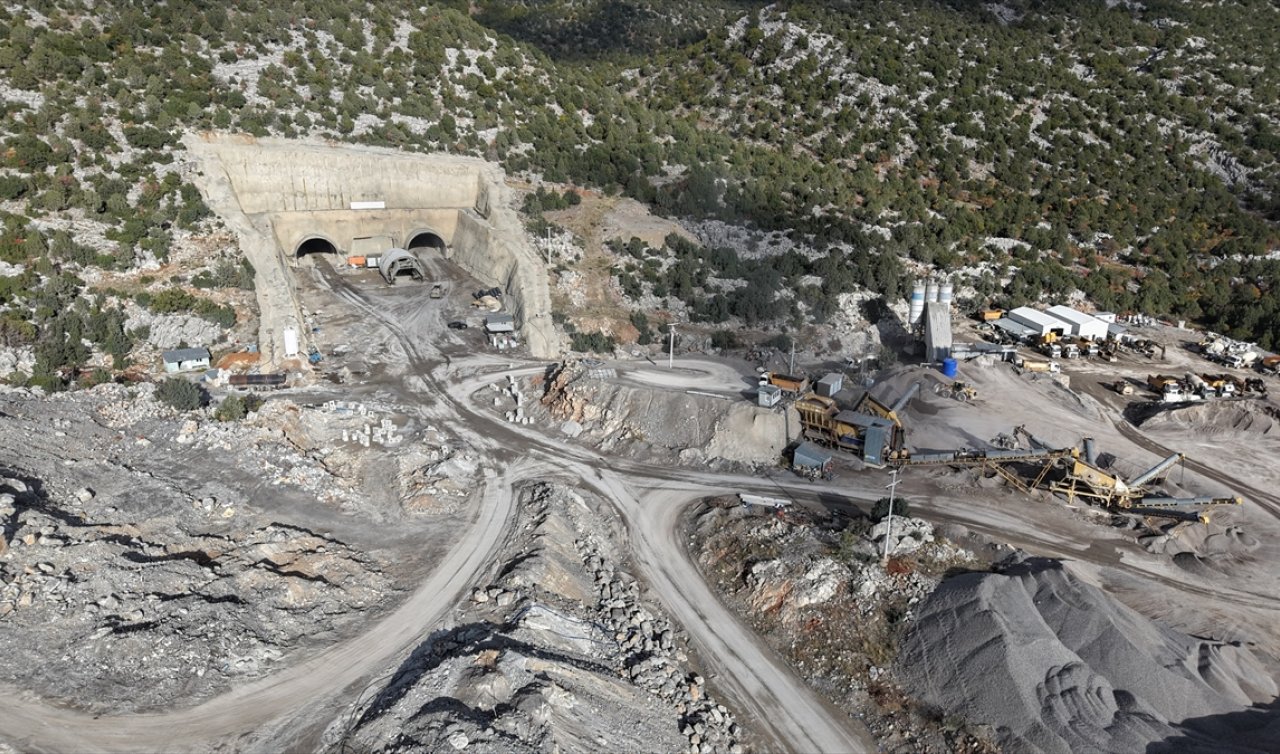 Alacabel Tüneli çalışmaları sürüyor: Seydişehir-Antalya bağlantısı güçlenecek