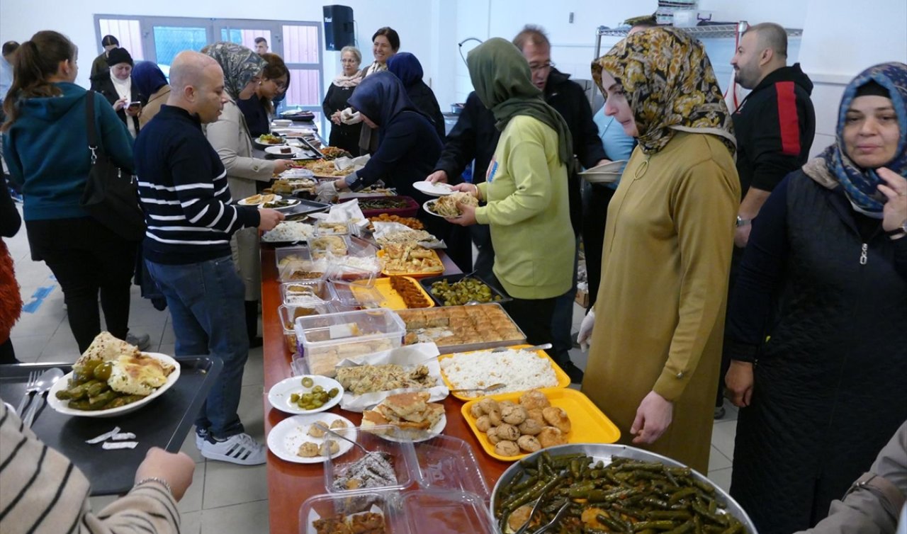Konya’da üniversite öğrencilerine anne yemekleri ikram edildi