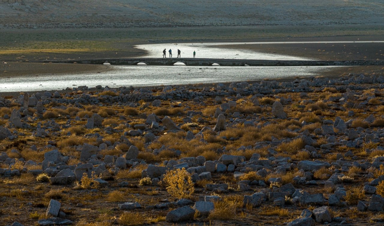 Konya’da sular çekildi, 600 yıllık Osmanlı Köprüsü gün yüzüne çıktı