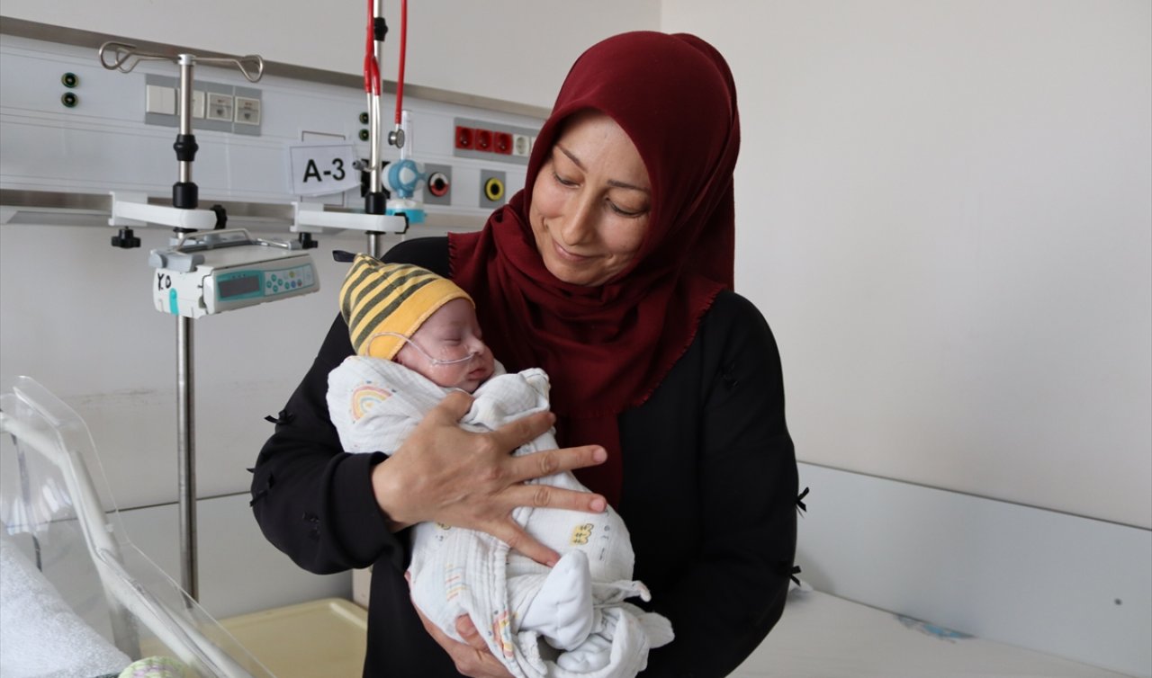 Konya’da 3,5 kilo bebeğe yapılan ameliyat hayatını kurtardı