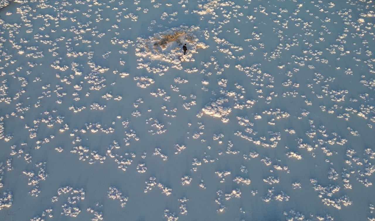 Tuz Gölü’nde oluşan kütleler fotoğraf tutkunlarının ilgisini çekiyor