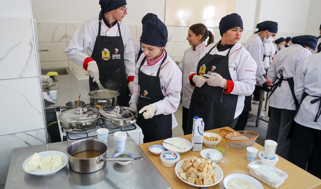 Konya’da özel öğrencilerden mutfakta büyük buluşma: Jüri seçmekte zorlandı!