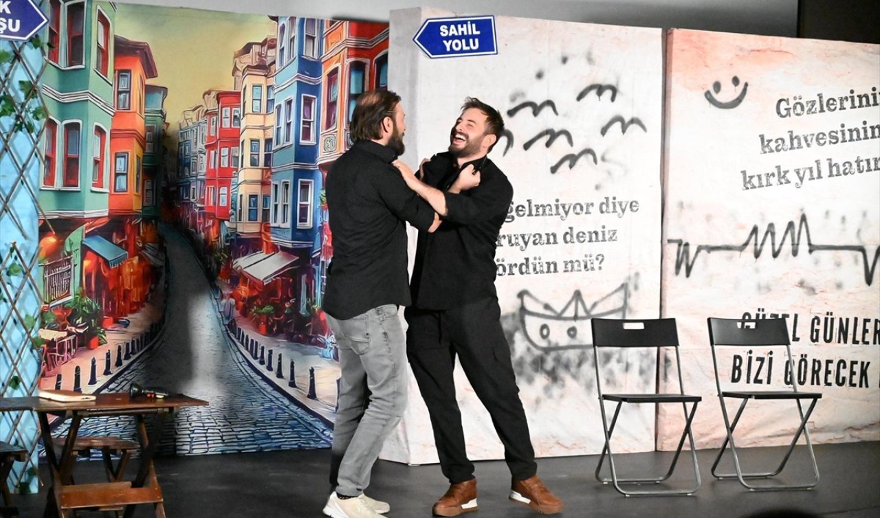 Konya’da “Aynalar“ tiyatro oyunu sahnelendi