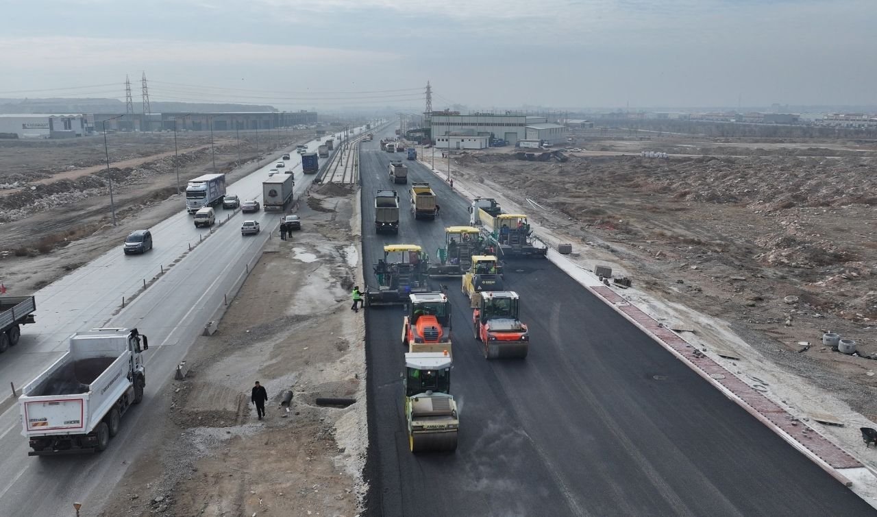 Konya’da ulaşım altyapısı güçleniyor: Tramvay hattı ve asfalt çalışmaları eş zamanlı yürütülüyor