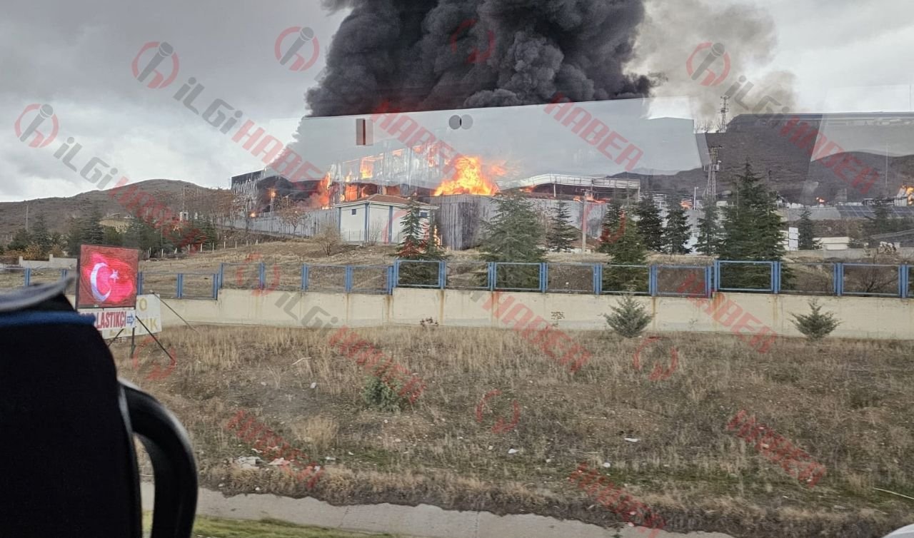 Kırıkkale’de OSB’de fabrika yangını: İtfaiye ve sağlık ekipleri sevk edildi