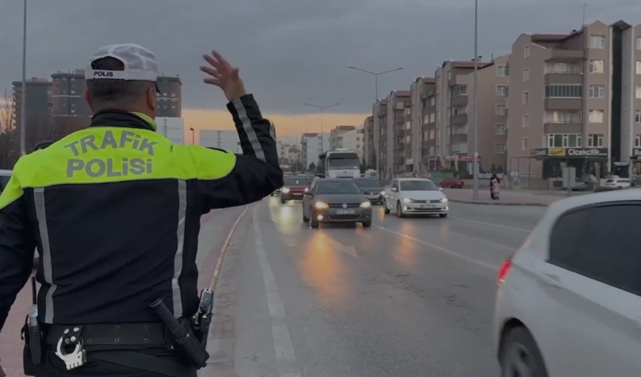 Cep telefonu, şerit ihlali, levha ihlali… Konya’da 332 sürücüye ceza!