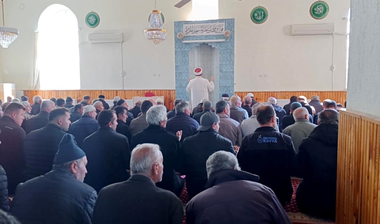 Konya’da çiftçiler bereket için duada buluştu