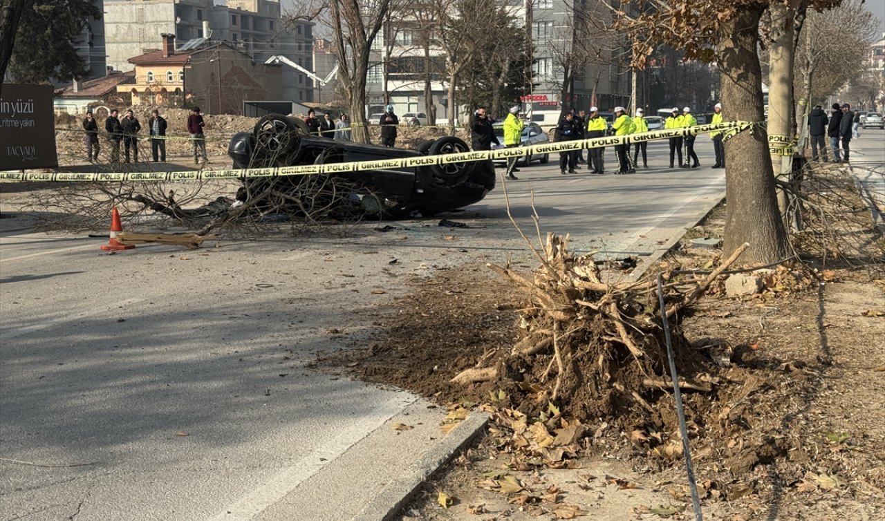 Konya’da otomobil devrildi: 15 yaşındaki çocuk hayatını kaybetti