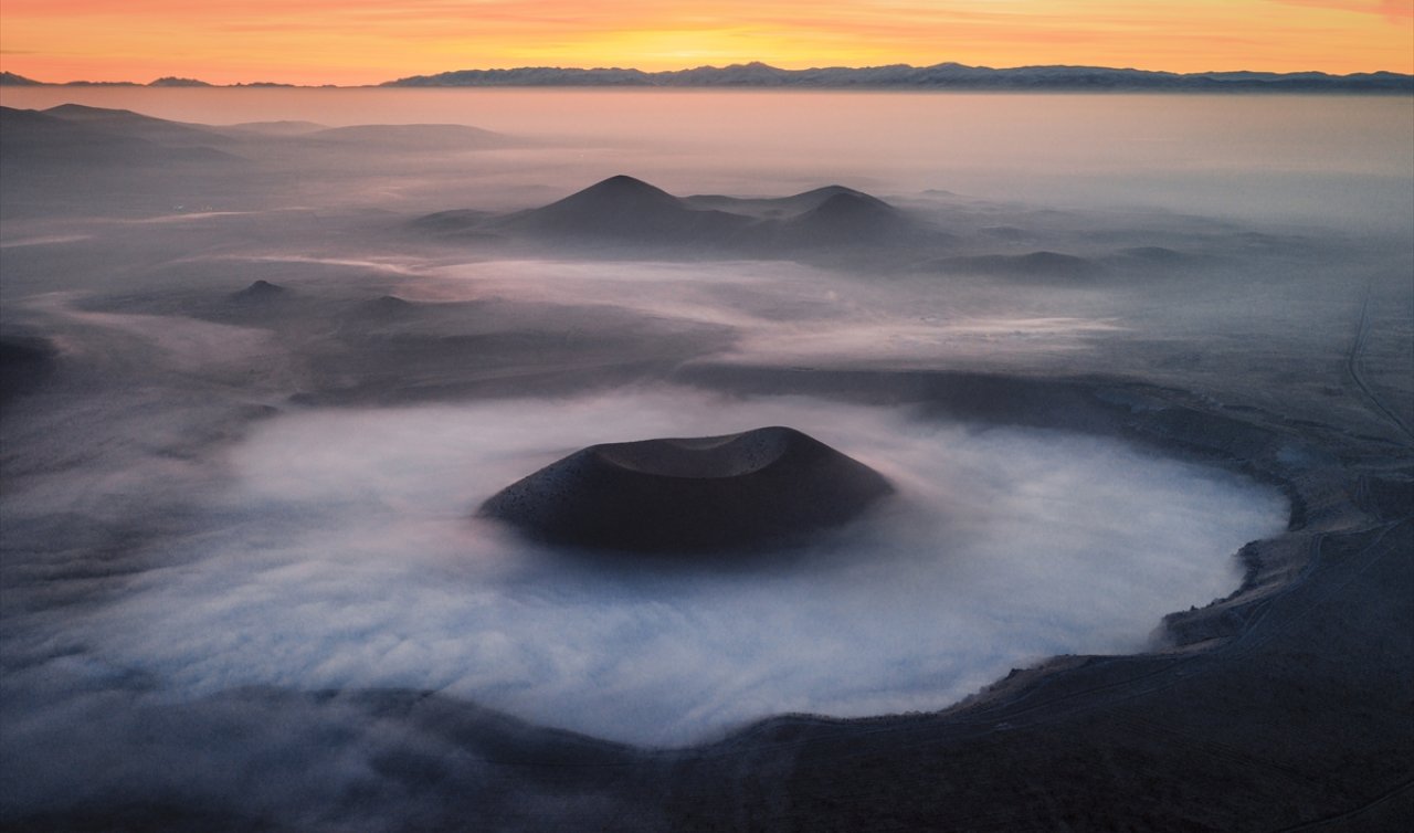 Dünyanın nazar boncuğu Meke Gölü sisle kaplandı, Ortaya eşsiz görüntüler çıktı