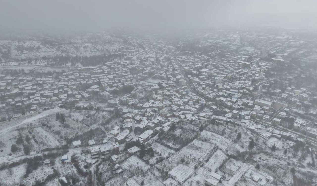 Konya beyaza büründü! Kar birçok ilçede etkili oluyor