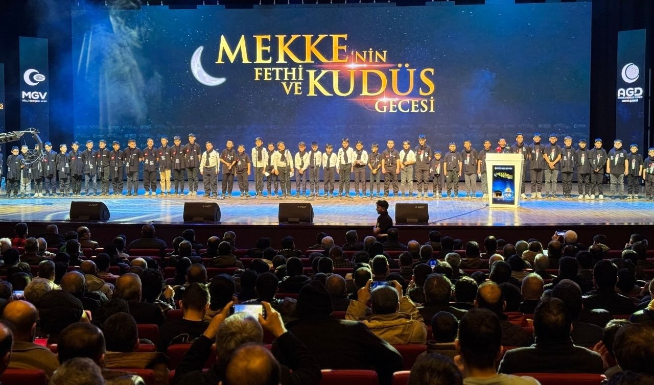 Mekke’nin Fethi Kudüs gecesi Konya’da coşkuyla kutlandı
