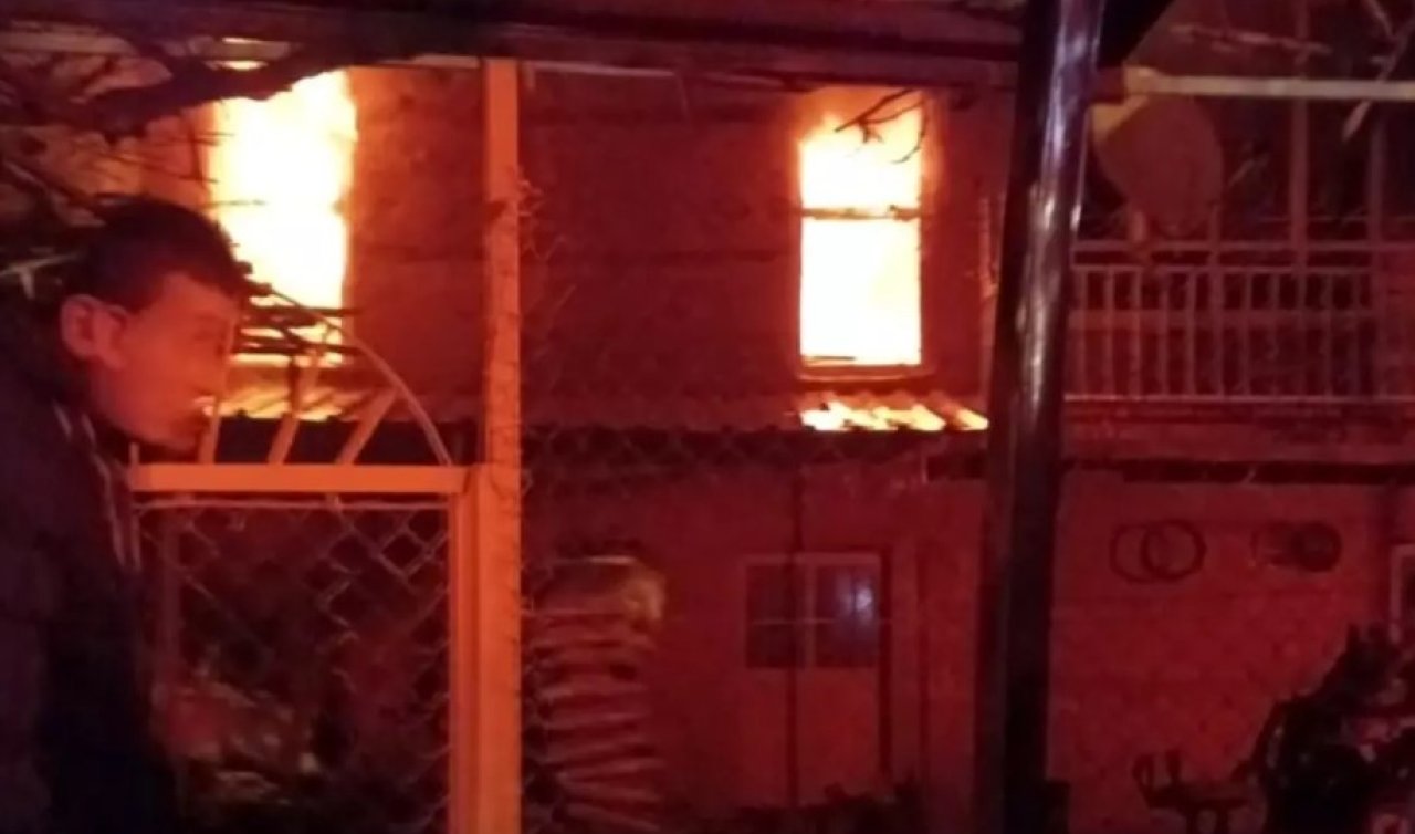 Konya’da 2 katlı binada yangın çıktı!