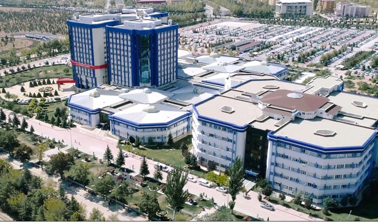 Konya’da yılda 1,5 Milyon hastaya hizmet eden hastane daha da büyüyor