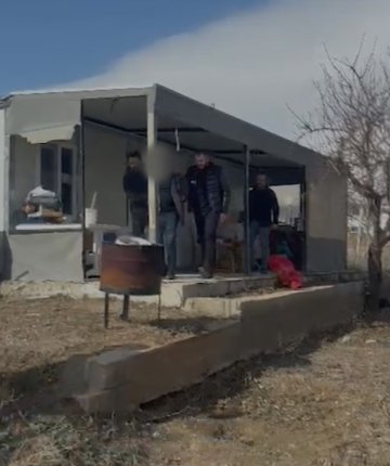 Konya’da pes dedirten olay: Firari kadın kılığında saklanırken yakalandı