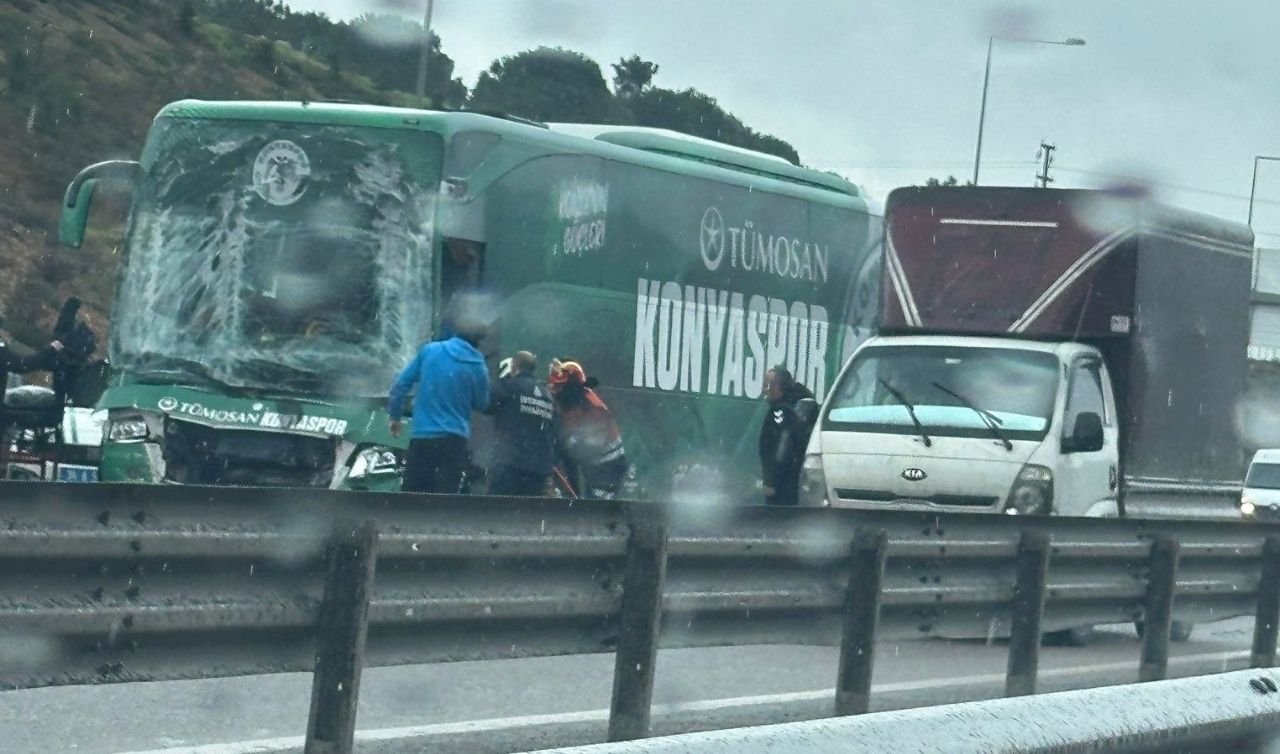 Konyaspor takımını taşıyan otobüs kaza yaptı: 7 kişi yaralandı