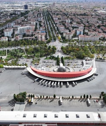 Konya Büyükşehir Otogarı’nda 2025 yılında yoğun yolcu Trafiği