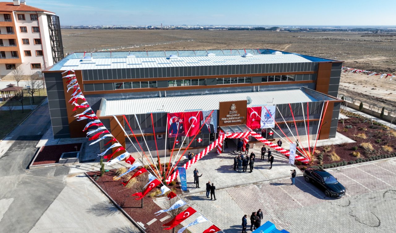 Selçuklu Fen Lisesi Kapalı Spor Salonu ve Suni Çim Saha hizmete açıldı