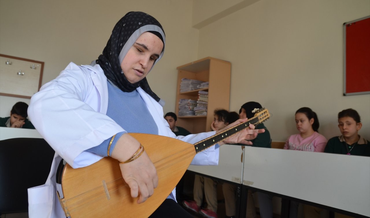 Konya’da görme engelli öğretmen öğrencilerine “Hayatın Ritmini” öğretiyor
