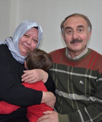 Konya’da gönülleri ısıtan aile: Üç koruyucu evlatla mutluluk katlandı