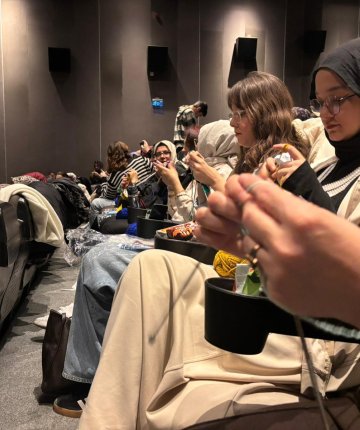 Sinema izlerken iyilik ördüler: Konya’da örnek sosyal sorumluluk!