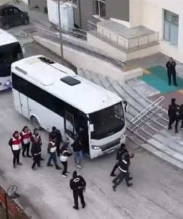 Polis aylarca izledi: Konya’da örgüt lideri dahil 25 kişi tutuklandı