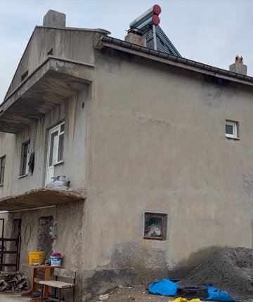 Konya’da oğlunun evinde kalan yaşlı adam ikinci kattan düştü