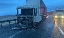 Konya’da  tuz yüklü çekicide yangın çıktı! 