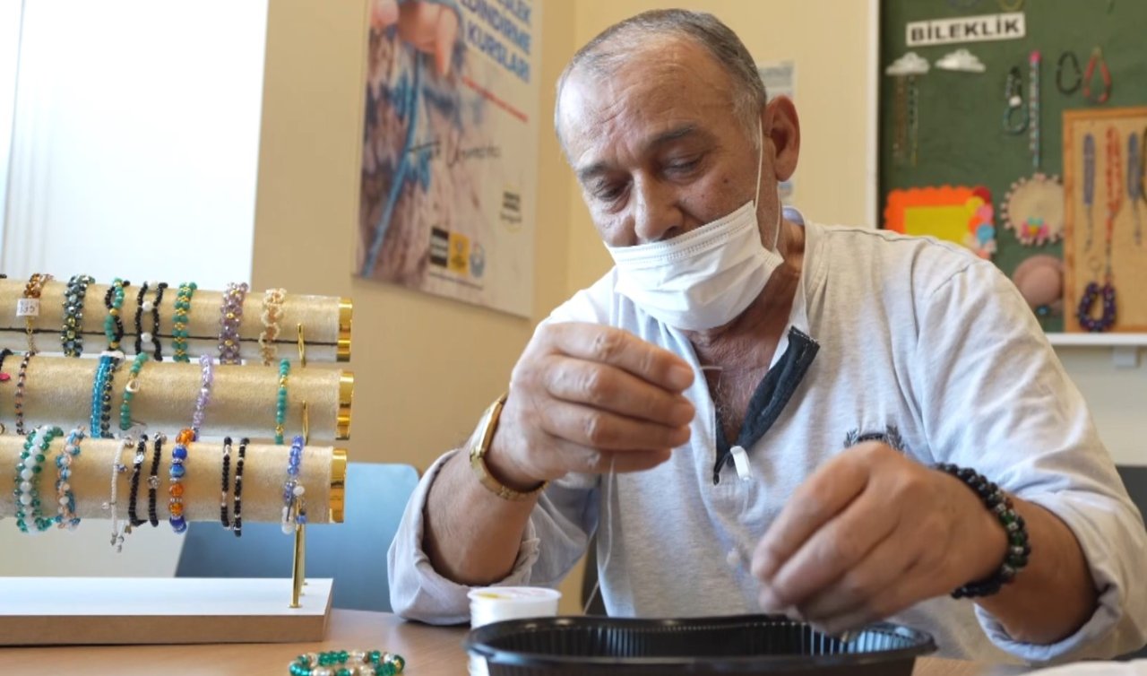 Konya’da hastalara moral veren kurslar: Üreterek iyileşiyorlar