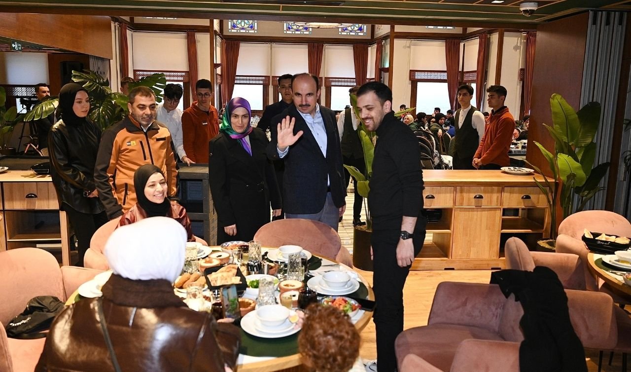 Başkan Altay Konya’daki Gazzeli Ailelerle İftar Sofrasında Buluştu